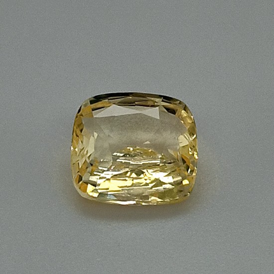 Yellow Sapphire  (Pukhraj) 3.23 Ct Best Quality